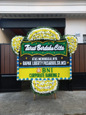 Papan Bunga Duka di Giritontro
